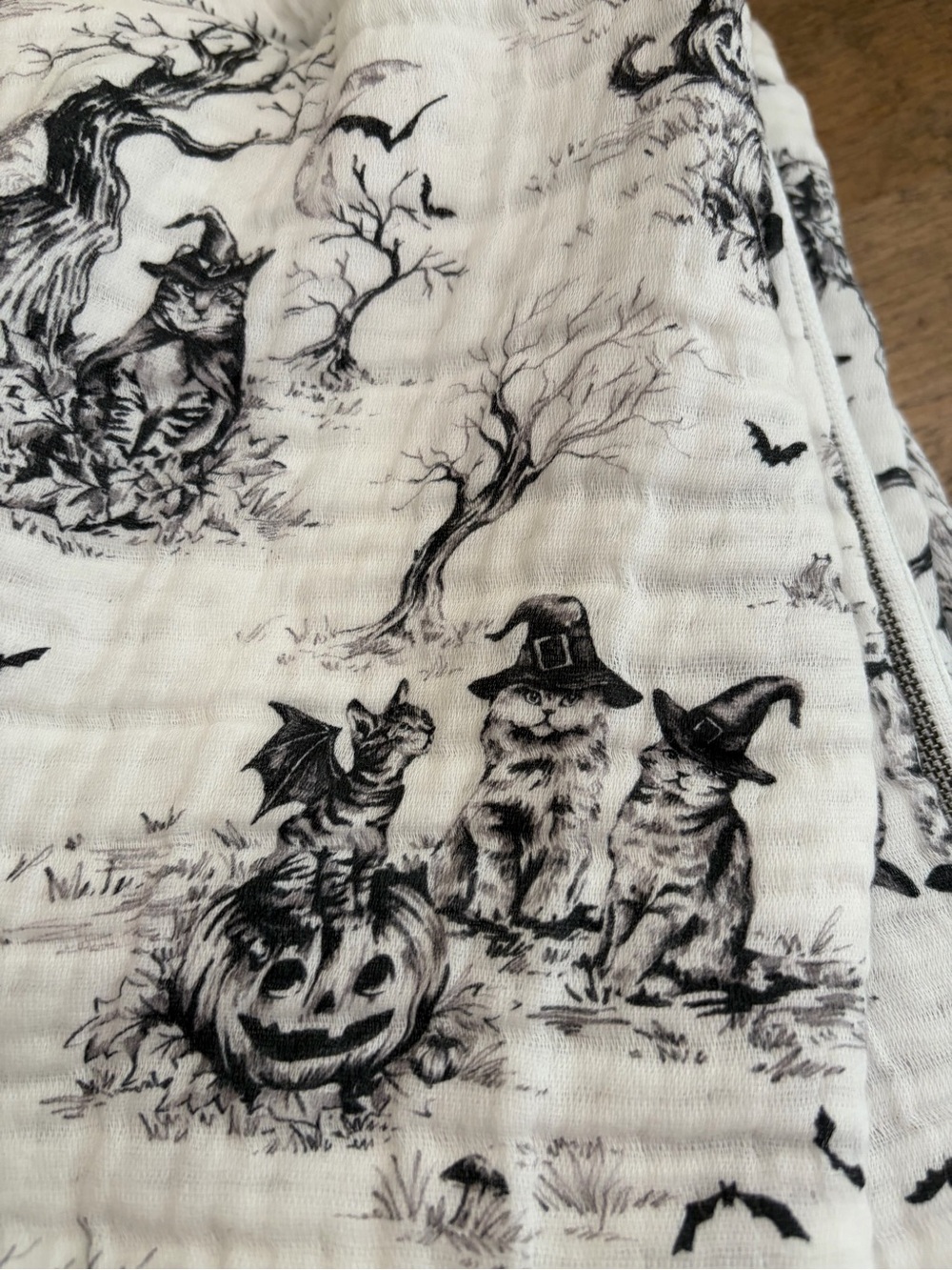 Kitty Cat Halloween towels Cats in costumes (3) - Picture 7 of 8